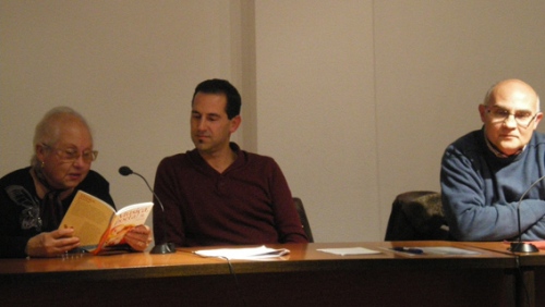 La mare de Josep Lluís va recitar un poema, juntament amb alumnes de Miquel, a la Biblioteca Pública de la Vall d'Uixó.